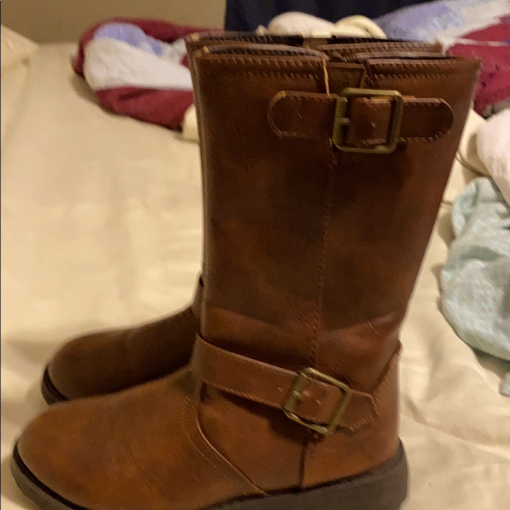 Kids boots